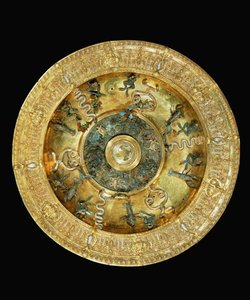 Gilt silver dish with serpents, frogs and lobsters, enamel