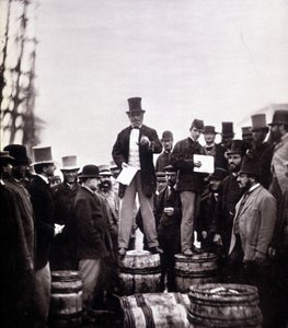 Scene of political discourse on the street: the man stands on a barrel and speaks to an exclusively male crowd. Photograph by William Notman (1826-1891), Musee McCord Museum, Montreal. End of the 19th century