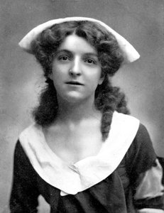 Molly McIntyre, Scottish actress