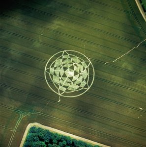Crop circle in wheat field, Avebury Henge, Wiltshire, 22nd June 2002