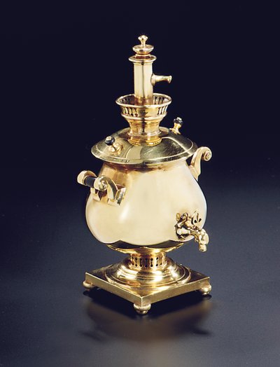 Miniature Samovar Scent Flask with Stopper, Probably Moscow, 1908-17 by Carl Fabergé