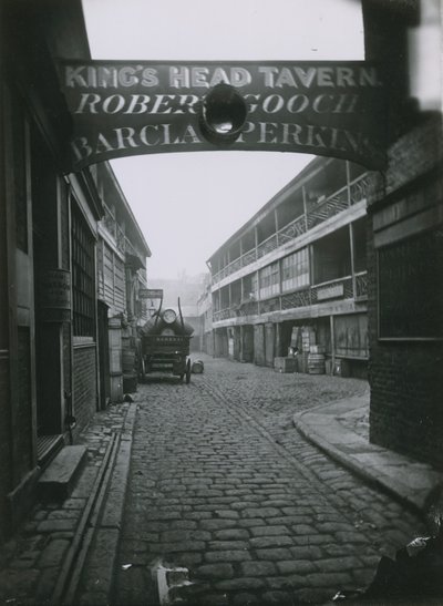 Kings Head, Southwark by English Photographer