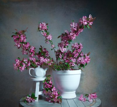 Elegant Floral Still Life by Fangping Zhou