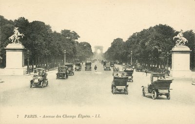 Paris, Avenue des Champs Elysees by French Photographer