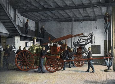 Firefighters of Paris. Central Post (Fire Hall): Call to fire. At the time of the fire call, the stable guards bring the horses from their stall to their hitch position above which the hanging harnesses will be all seated by a simple traction. The driver by French School