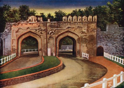 Kashmiri Gate, Delhi by Indian photographer