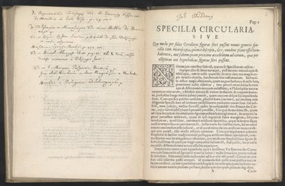 Specilla circularia, sive quo modo per solas circulares figuras fieri possint omnis generis specilla tam microscopia, quam telescopia by Johannes Hudde