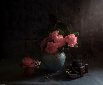 Moody Camellia Arrangement by Judy Tseng