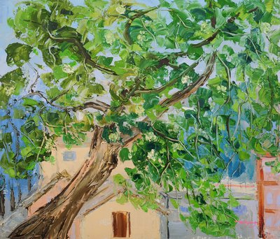 Lush Green Tree by Jukyong Park