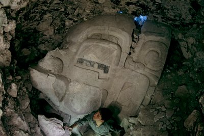 Large Early Pre-Classical stucco mask, Cival, Holmul, Guatemala, Maya, Francisco Estradabelli, 2008 (photo) by Kenneth Garrett