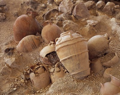 High Angle View of Damaged Amphoras, Akrotiri of Thera, Akrotiri, Santorini, Cyclades Islands, Southern Aegean, Greece by Unbekannt Unbekannt