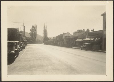 Street Scene by Louis Fleckenstein