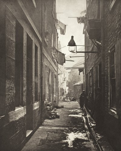 Close No. 80 High Street (#11) by Thomas Annan