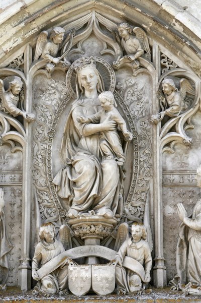 Amboise castle chapel tympanum: Virgin and child, Amboise, France by Unbekannt