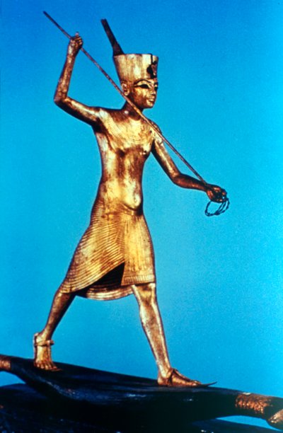 Gold figure of King Tutankhamun standing on a reed boat and spearing fish, 14th century BC by Unbekannt