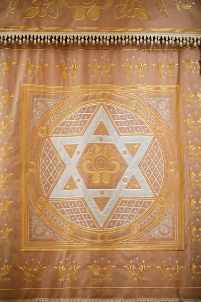 Synagogue Holy Ark Curtain with a Star of David, Grand Choral Synagogue, Saint Petersburg, Russia by Unbekannt