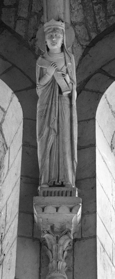 In a warhead fall, the Queen of the Old Testament. Anonymous sculpture. Collegiale Saint Sylvain, Levroux by Unbekannt