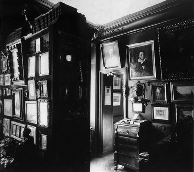 Interior of the Museum of the author and Historian Alexander Onegin in Paris by Unbekannt