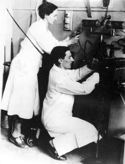 Irene Joliot-Curie and Frederic Joliot, French physicists, c. 1935 by Unbekannt