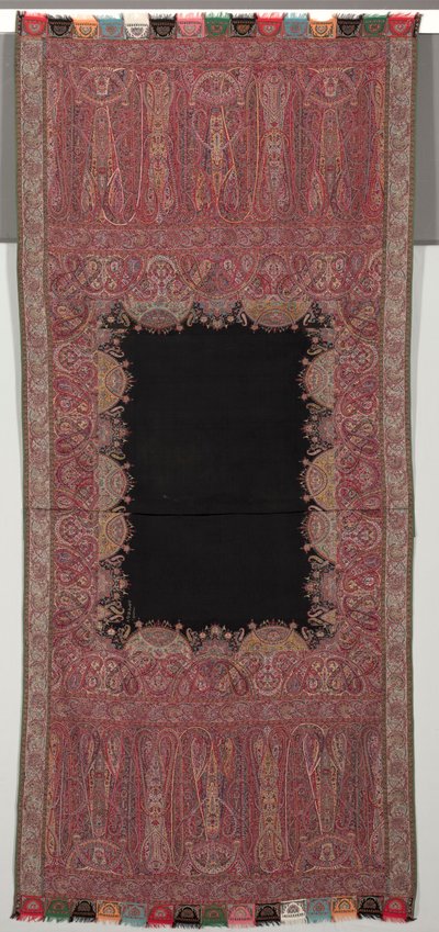 Long Shawl with Black Center and Exotic Four-Sided Gallery in Chinoiserie Style by Unbekannt