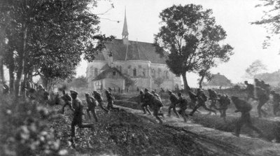 Russian Troops Retreating in Disarray, Ternopil, Ukraine, First World War by Unbekannt