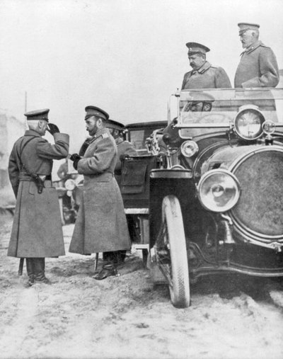Tsar Nicholas II visiting the Russian front, May 1915 by Unbekannt