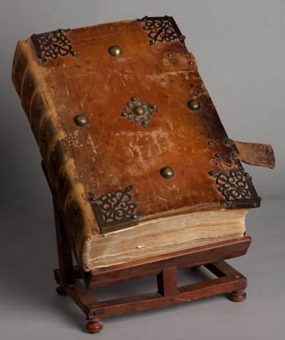 Parish Museum. Missal in Latin. Closed. Engravings from Joachim Ballester by Unbekannt