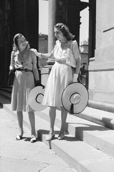 Models During a Photo Shoot in Florence, 2-3 June 1941 by Vincenzo Balocchi