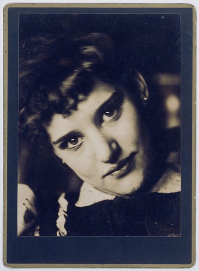 Portrait of Lise Jordan, 1891 Sister of Marie Breitner by Willem Witsen (attributed to)