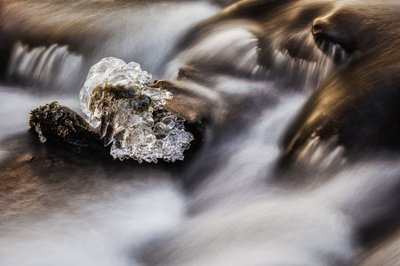 Crystal Ice Flow by Yoshizumi Suzuki