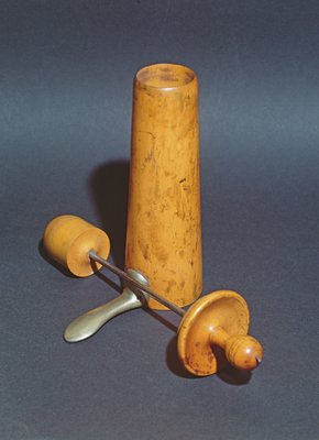 Vaginal speculum used by JosephClaudeAnthelme Recamier (17741852