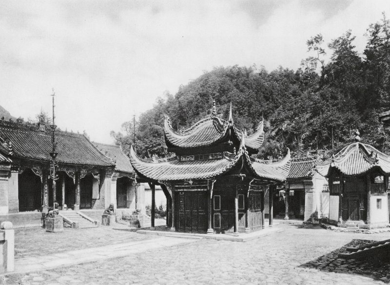 Miao tai tze, Shensi, Main Court of Monastery by Ernst Boerschmann