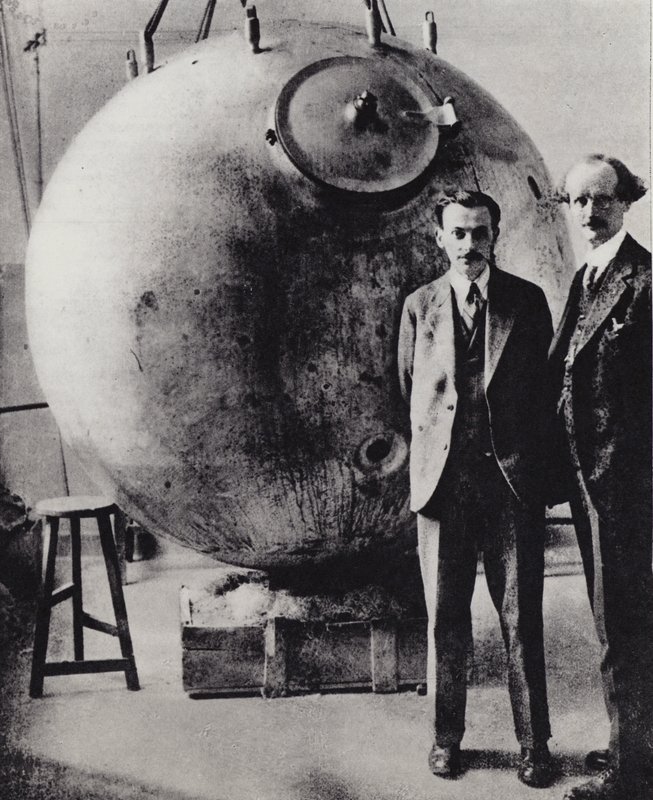 First ascent into the stratosphere, 28 May 1931 by European Photographer