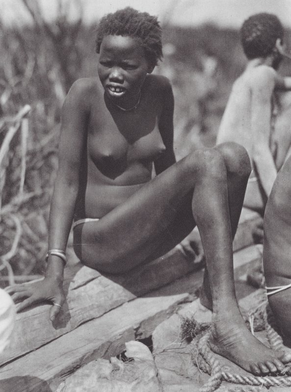 Africa: Nuer girl on the Bahr el Zeraf by Hugo Adolf Bernatzik