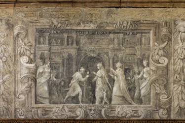 Monochrome fresco reproducing theatrical productions