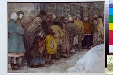 Queue in Russia during the famine of 1920-1921, circa 1921 - 22 x 29.5 cm