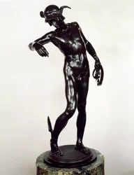 Perseus Arming