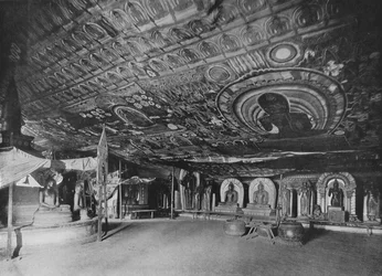 Rangiri Rock Temple, Dambulla