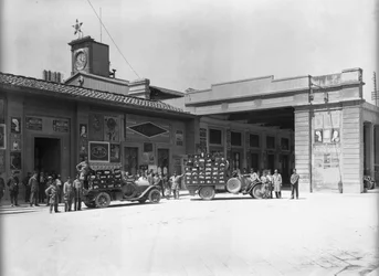 Porters in Front of the Station, Designed by Enrico Maria Antonia Present (on the Site Where the New Railway Station of Santa Maria Novella), Florence