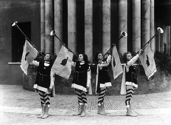 Villa Rosa Maltoni Mussolini: group of young girls dressed as page boys