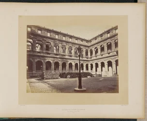 The Burned State Council. Interior View of the Courtyard.