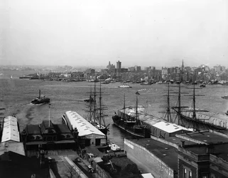 Panorama of New York Harbour, before 1900