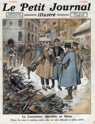 After the war: Uprising in Upper Silesia between the German and Polish communities. The Interallied Commission intervenes in Silesia and recoils weapons from German factories. Illustration taken from 