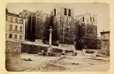 The city of Marseille and its surroundings around 1885-1890: the church of Saint Victor - private collection