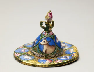 Lidded bowl, saucer and spoon with astrological decoration