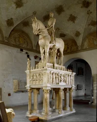 Equestrian monument in tribute to Bernabo Visconti