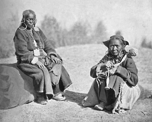 Ladakhi women of Tibetan stock, 1902