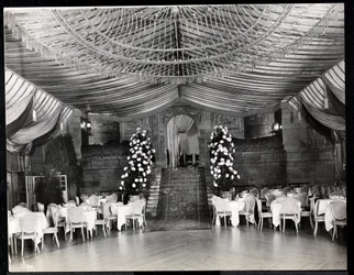 Reception room at the Ritz-Carlton Hotel, 1915 or 1916