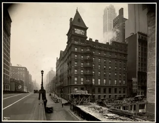 View of the Murray Hill Hotel, Park Avenue and 40th Street, New York