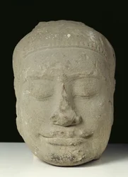 Buddha head with closed eyes, Angkor